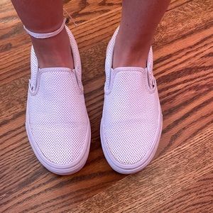 White Leather Vans unisex size men’s 4 or women’s 5.5